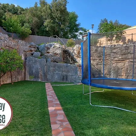 Holiday home Holiday Old Roman Wall