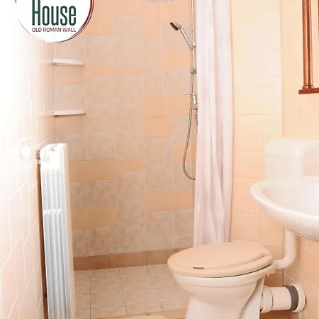 Holiday Old Roman Wall Holiday home *